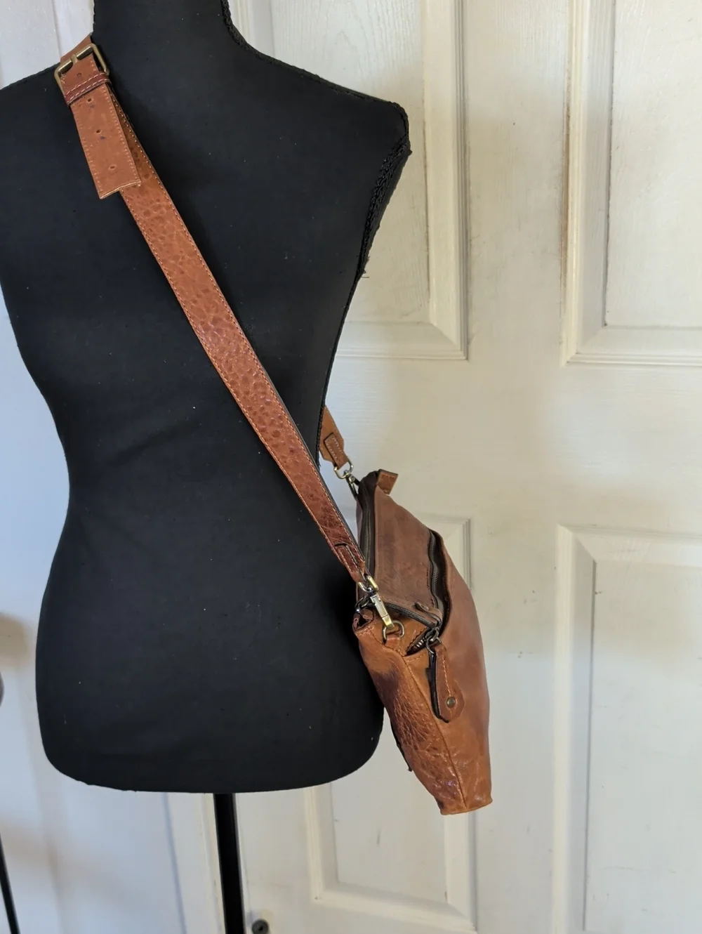 Maxon Collection Italy Leather Crossbody Bag